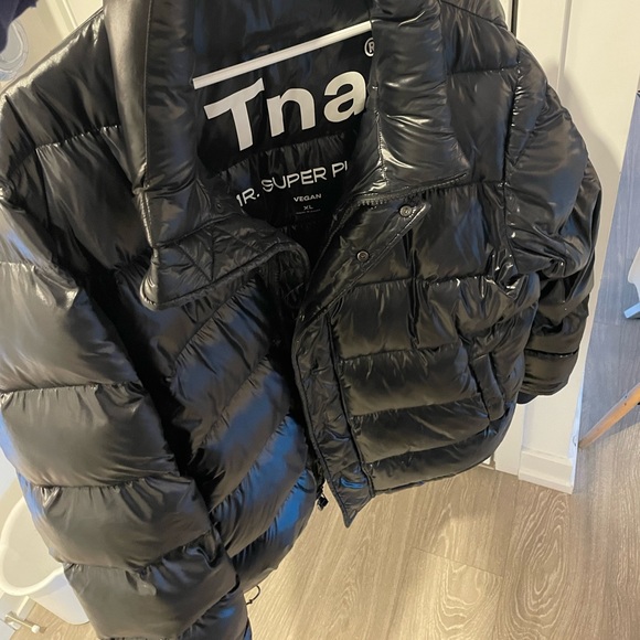 Aritzia Mr. Super Puff size XL - Picture 5 of 8